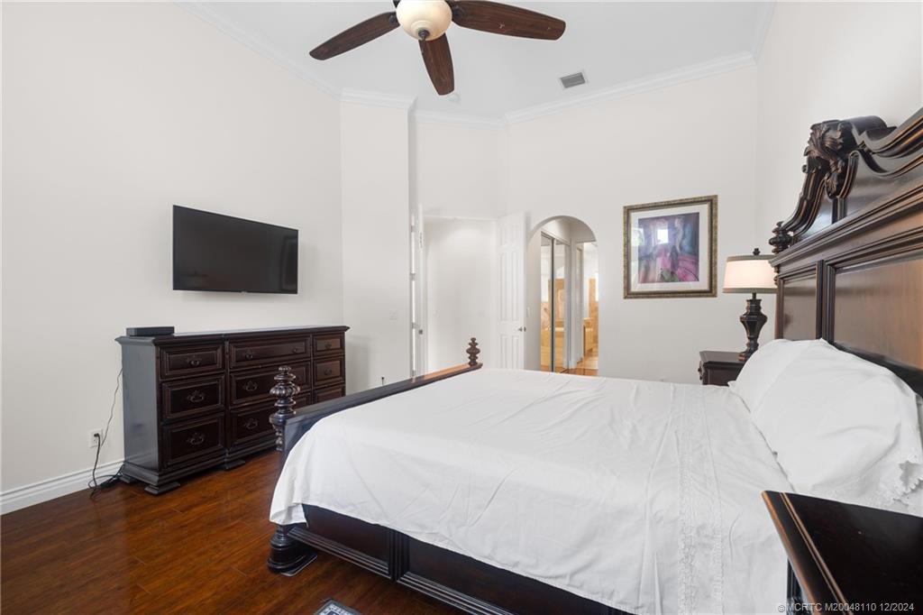 275 SW Lost River Road