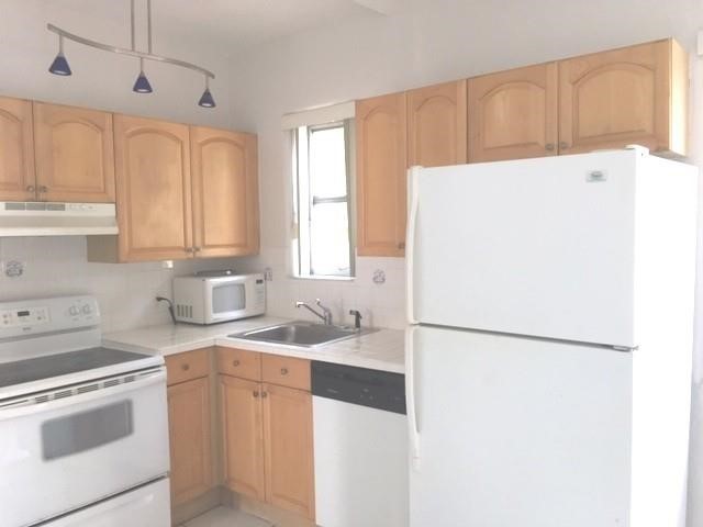 275 SW Lost River Road