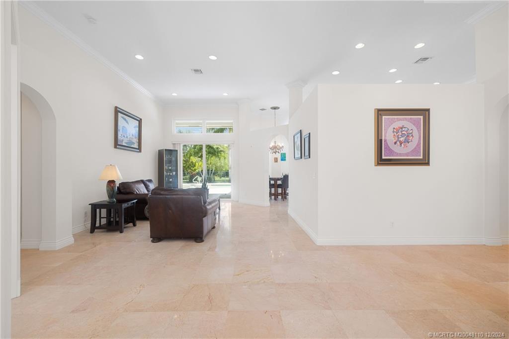 275 SW Lost River Road