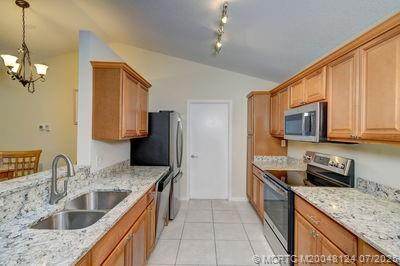 6255 Mirror Lake Ct 6255