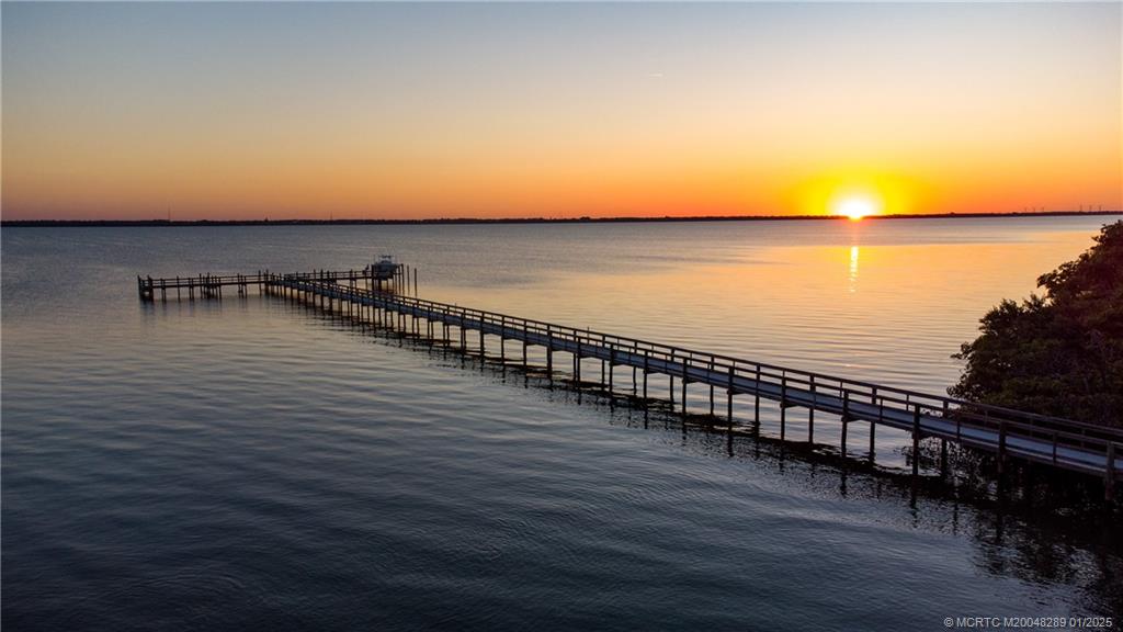 7671 Pelican Pointe Drive