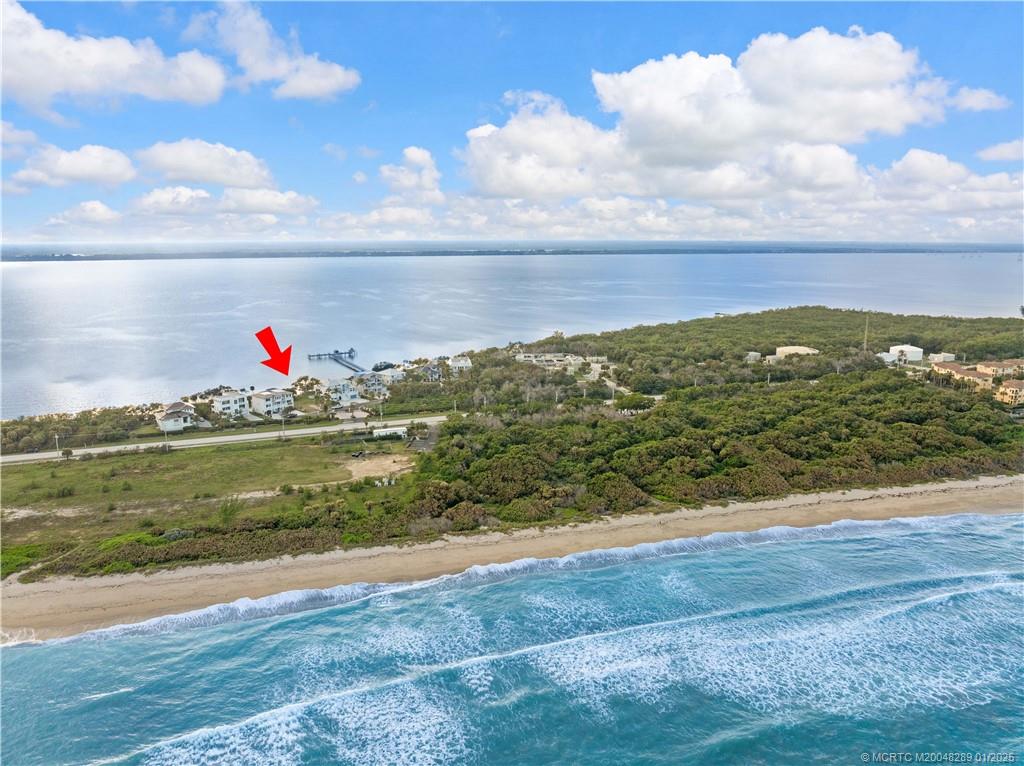 7671 Pelican Pointe Drive