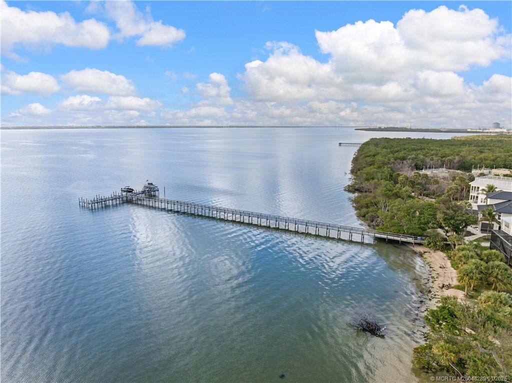 7671 Pelican Pointe Drive