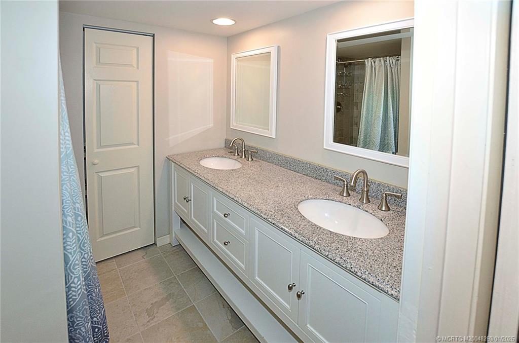 6204 SE Riverboat Drive 942