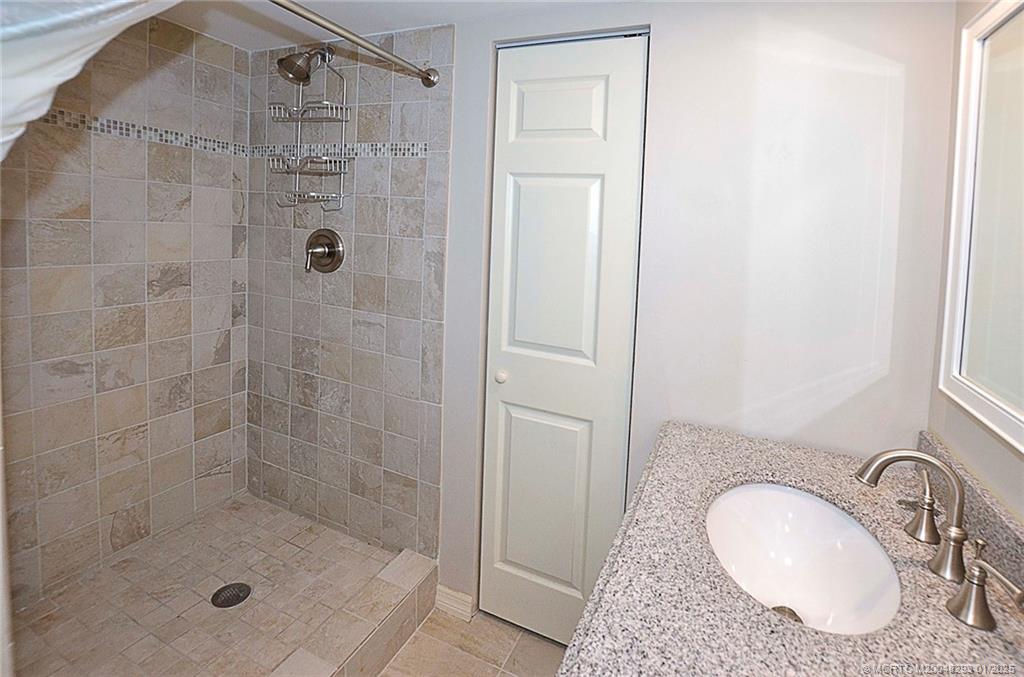 6204 SE Riverboat Drive 942