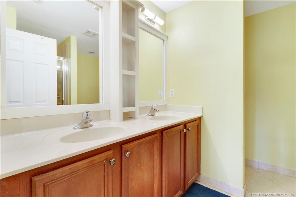 5711 SE Graham Drive