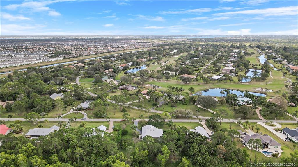 5266 SW Leeward Lane