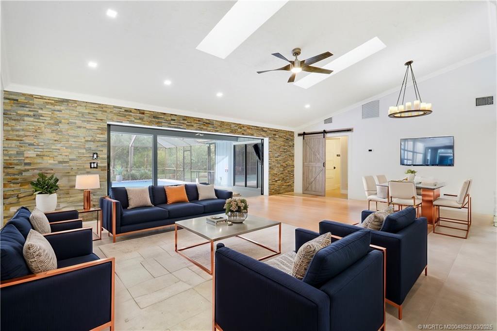 5266 SW Leeward Lane