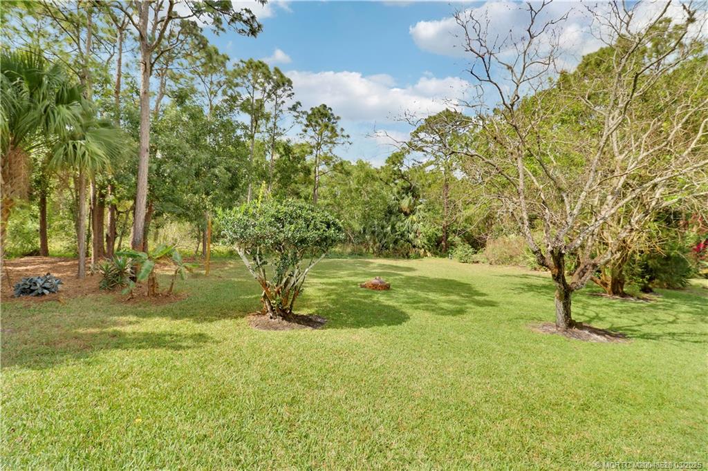 5266 SW Leeward Lane