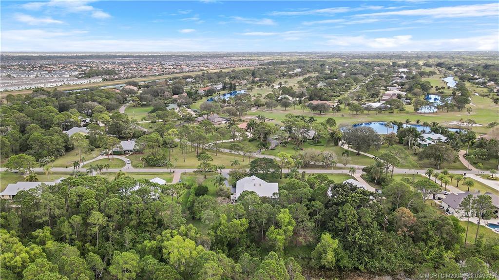 5266 SW Leeward Lane