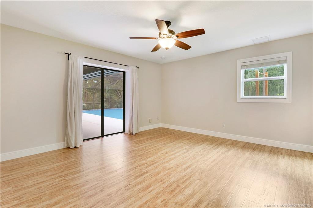 5266 SW Leeward Lane