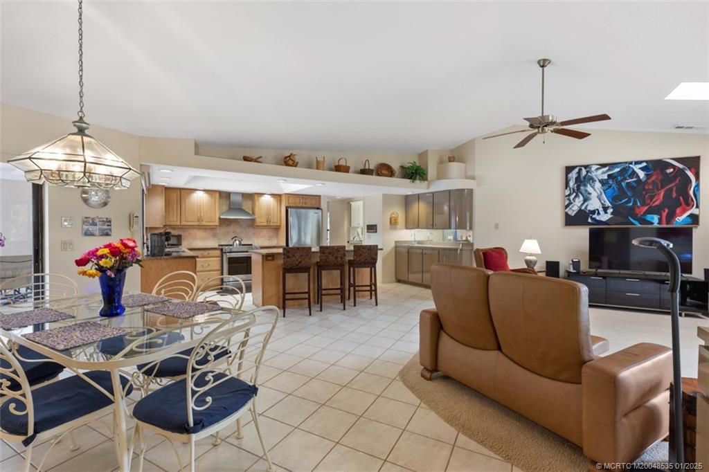 627 NE Silver Oak Terrace