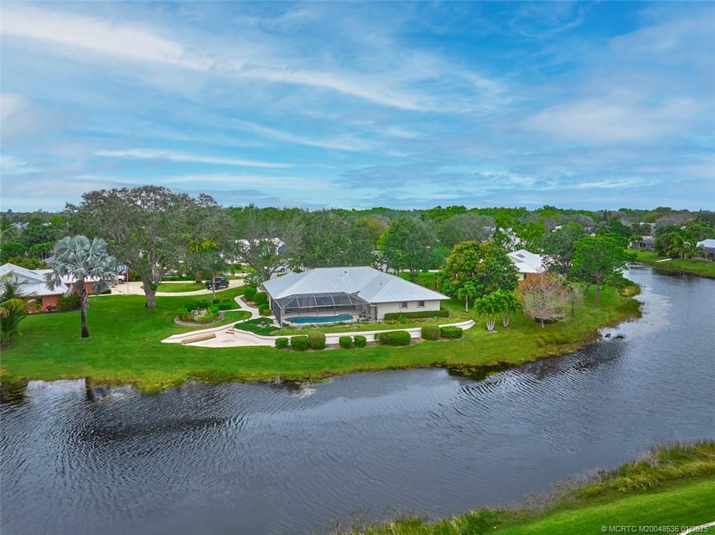 627 NE Silver Oak Terrace