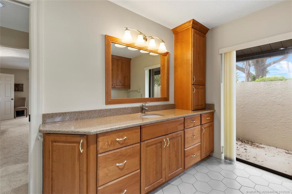 627 NE Silver Oak Terrace