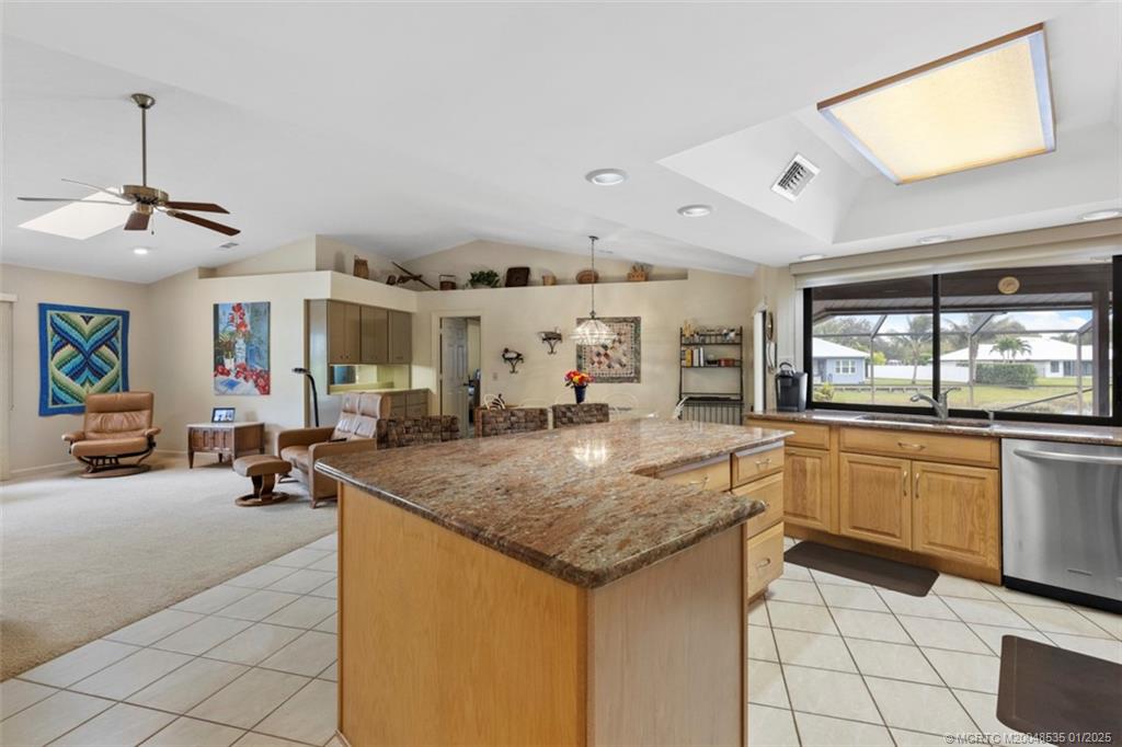 627 NE Silver Oak Terrace