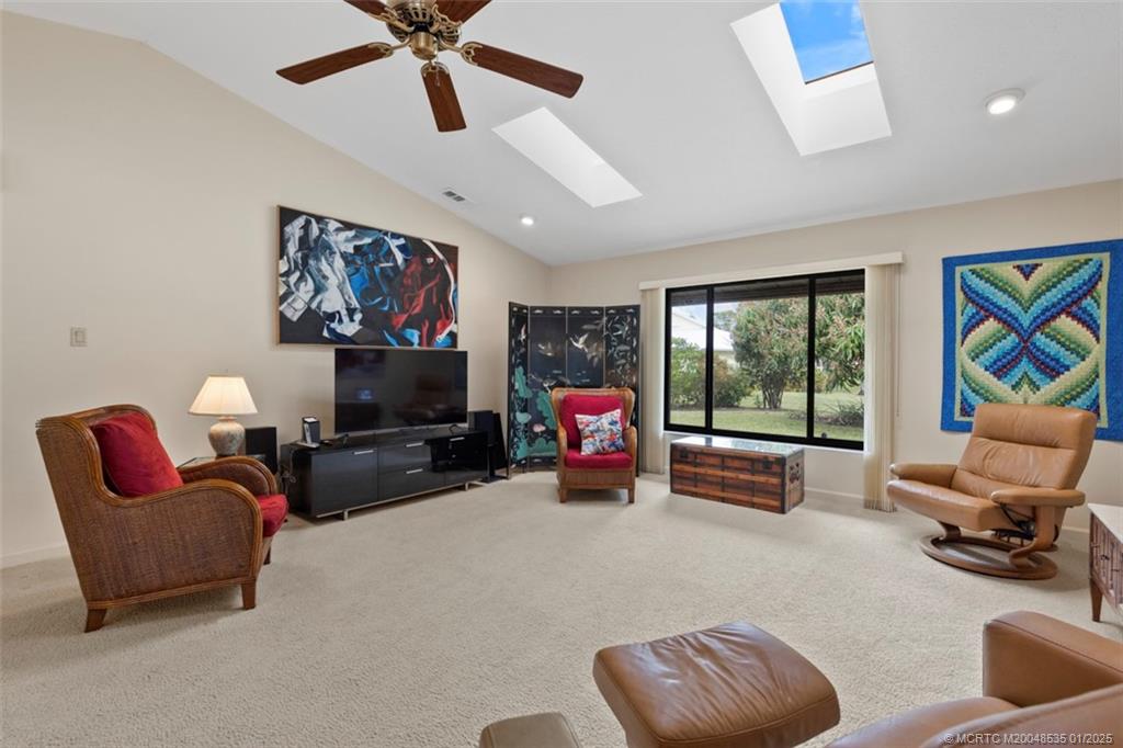 627 NE Silver Oak Terrace