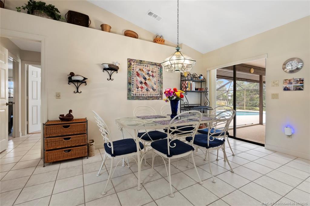 627 NE Silver Oak Terrace