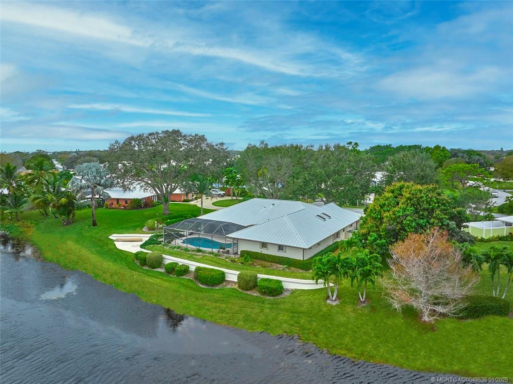 627 NE Silver Oak Terrace