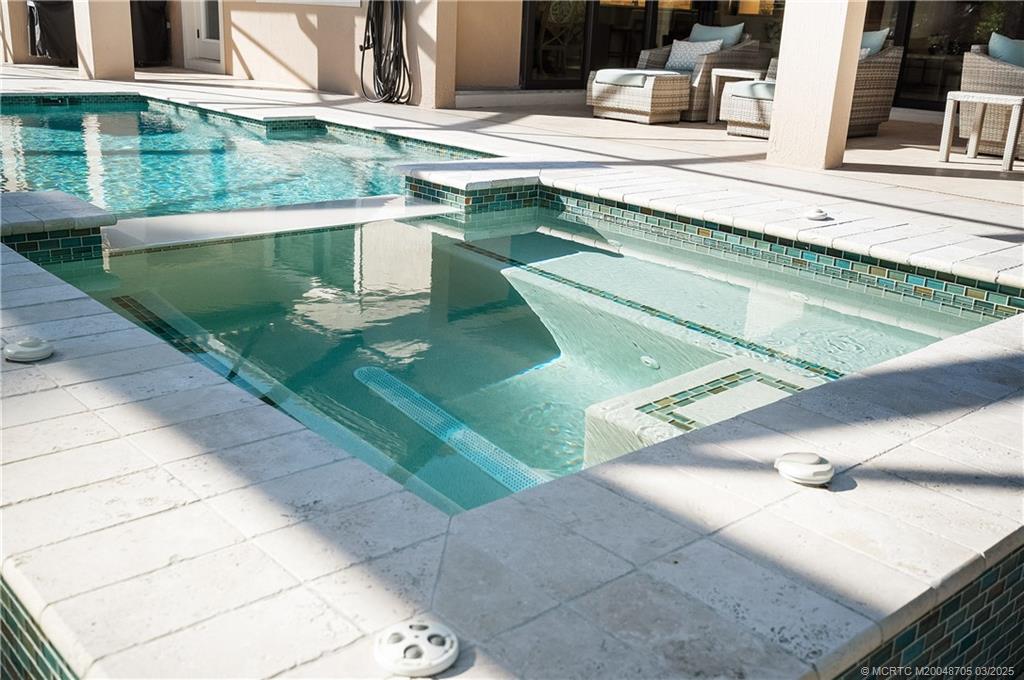 988 SW Sea Green Street