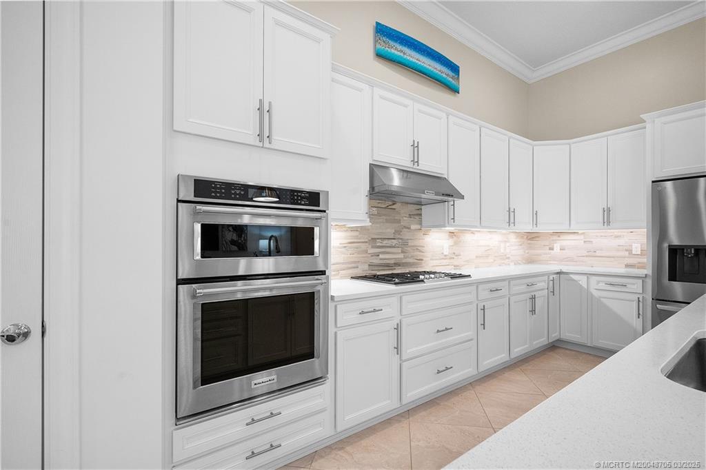 988 SW Sea Green Street