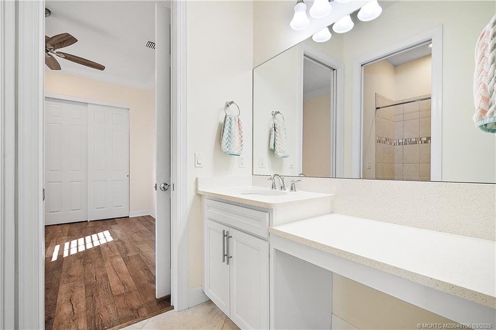 988 SW Sea Green Street