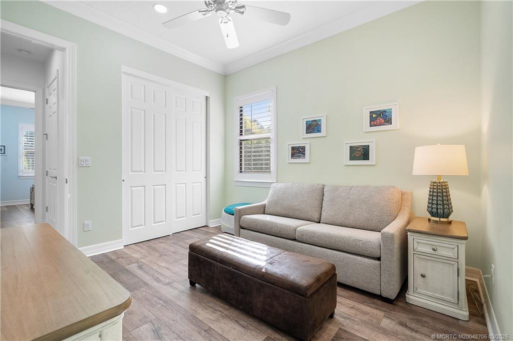 988 SW Sea Green Street