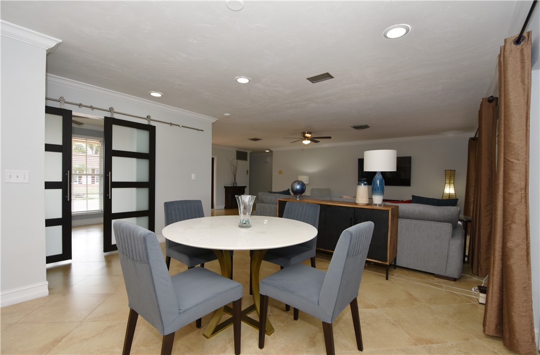 906 Munjack Circle