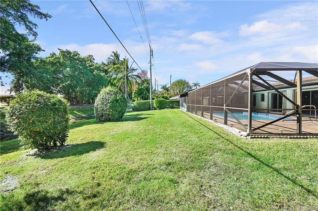 1512 SE Sunshine Avenue