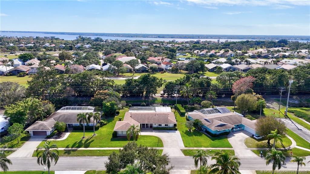 1512 SE Sunshine Avenue