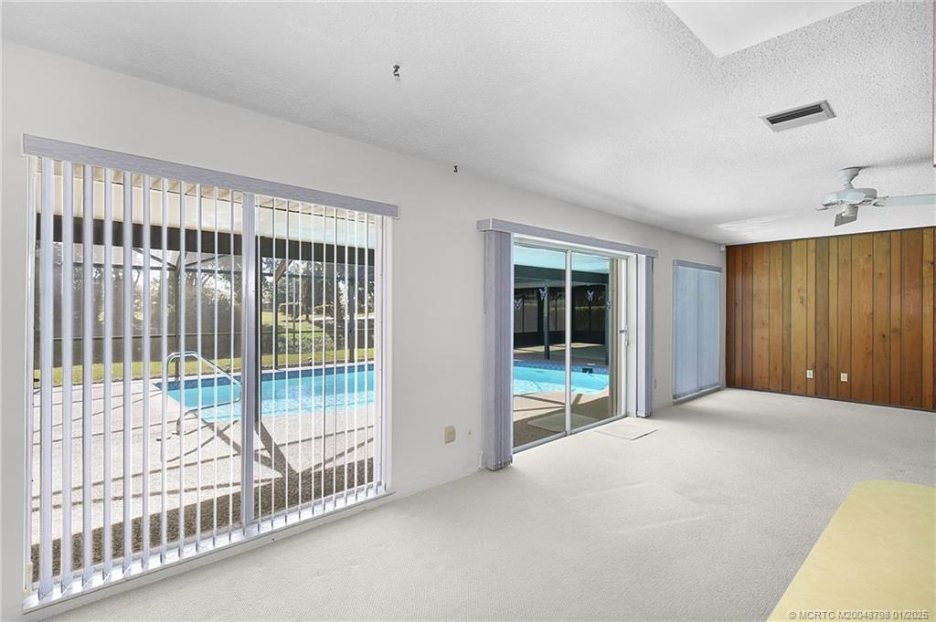 1512 SE Sunshine Avenue