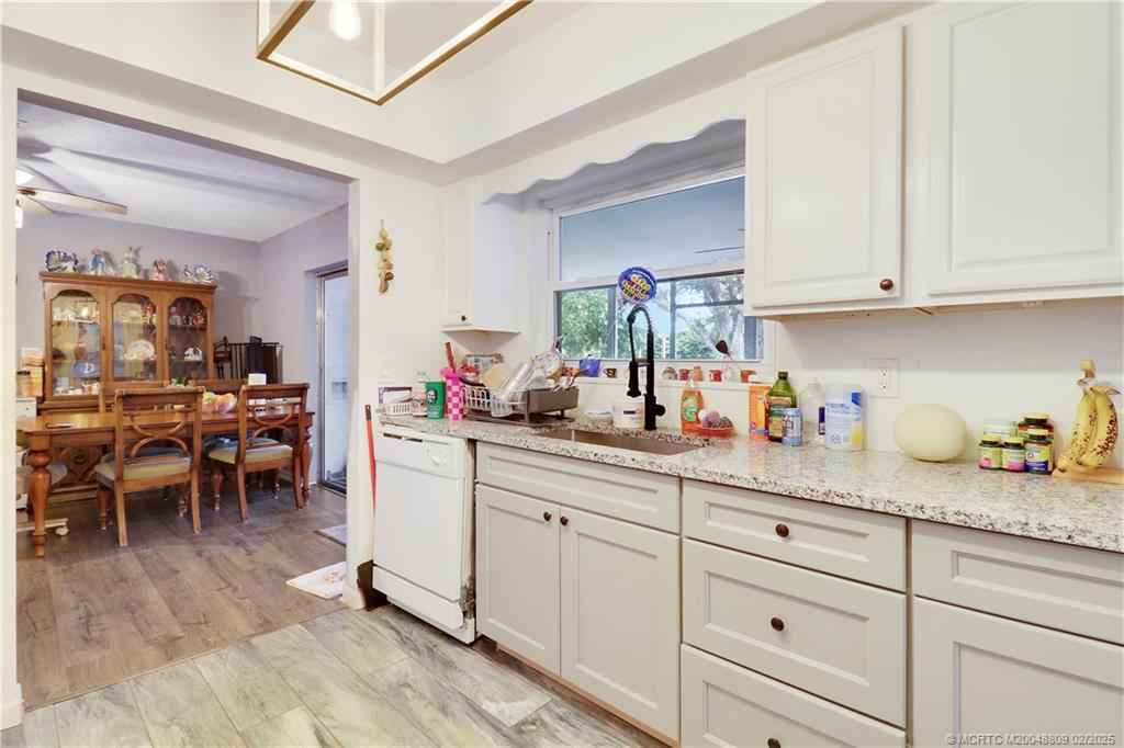 3065 SE Mimosa Street