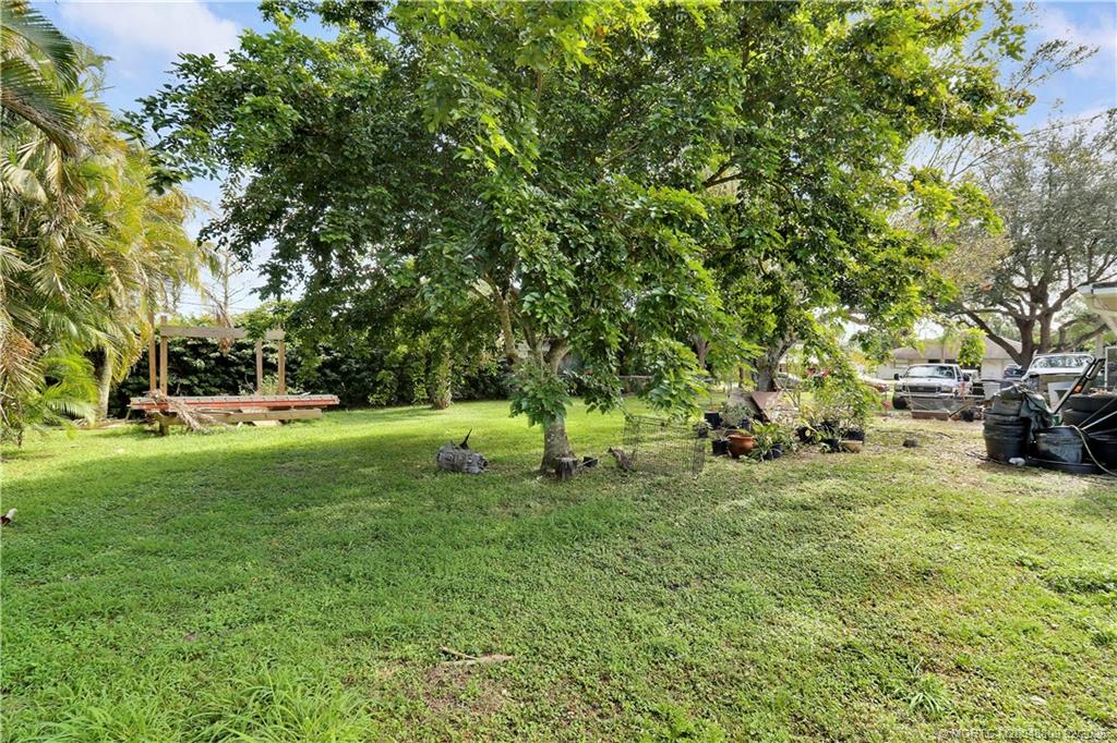 3065 SE Mimosa Street