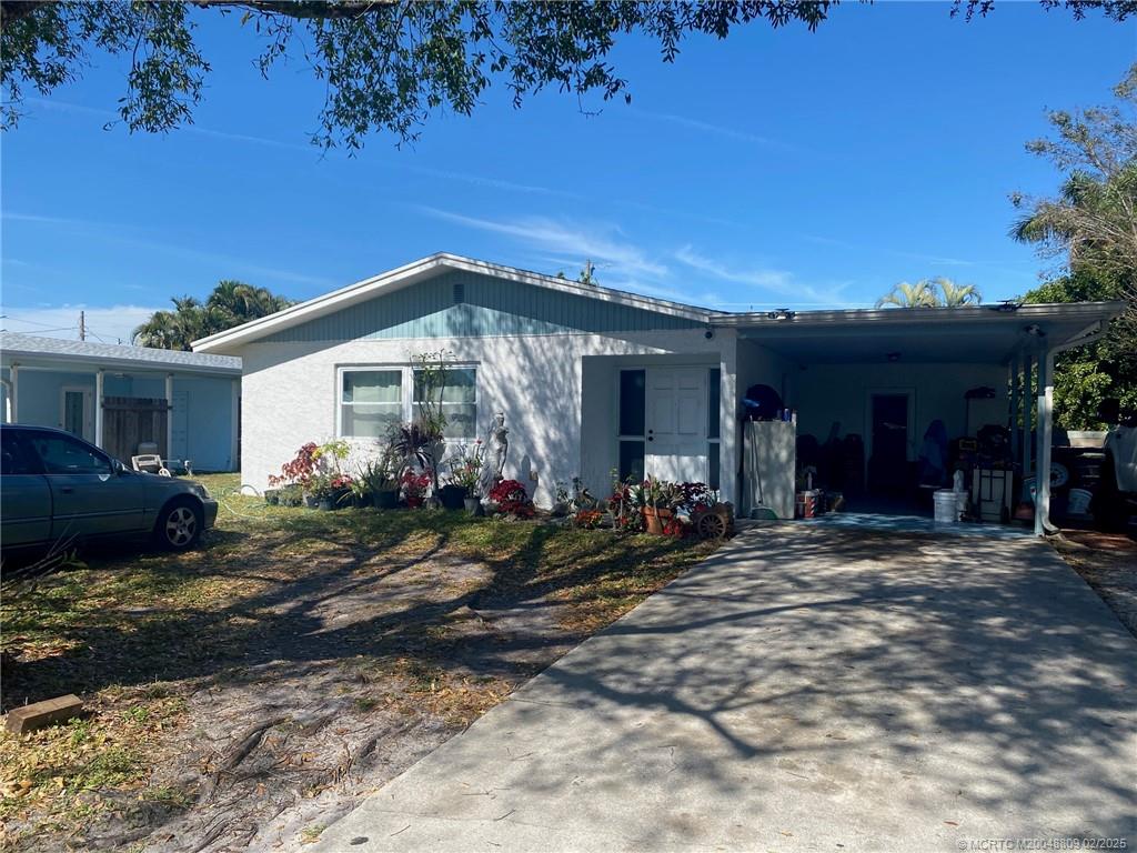 3065 SE Mimosa Street