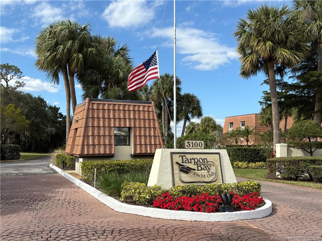 3100 SE Pruitt Road B101