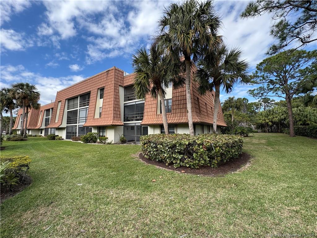 3100 SE Pruitt Road B101