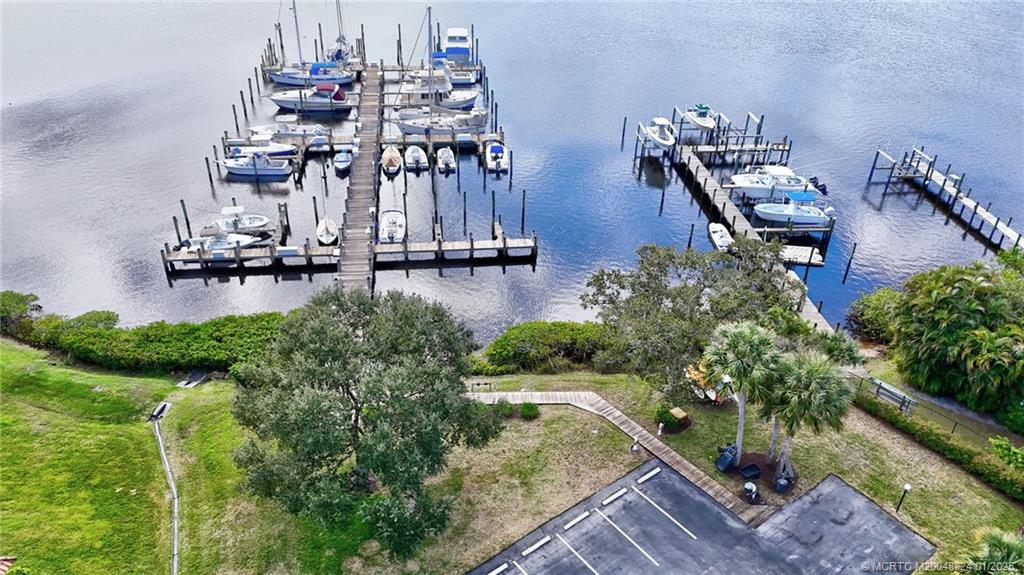 3100 SE Pruitt Road B101