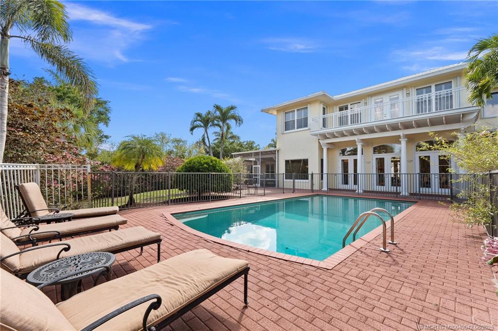 58 SW Palm Cove Drive