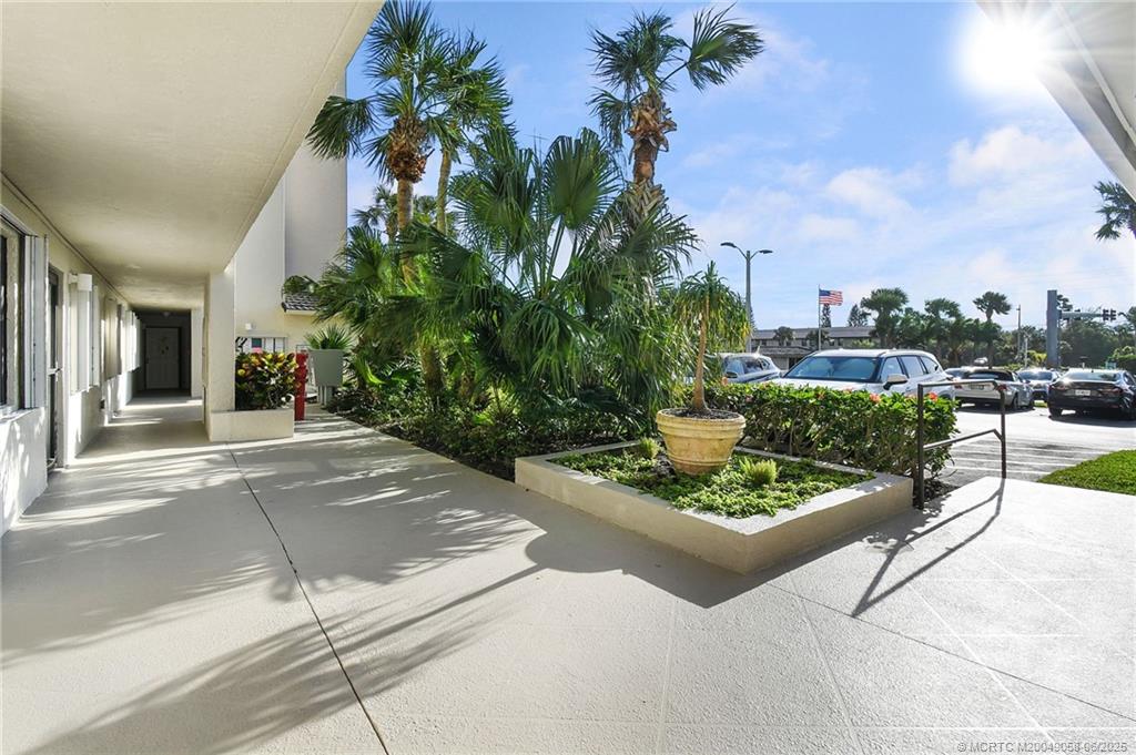 4250 N Highway A1a Highway 608