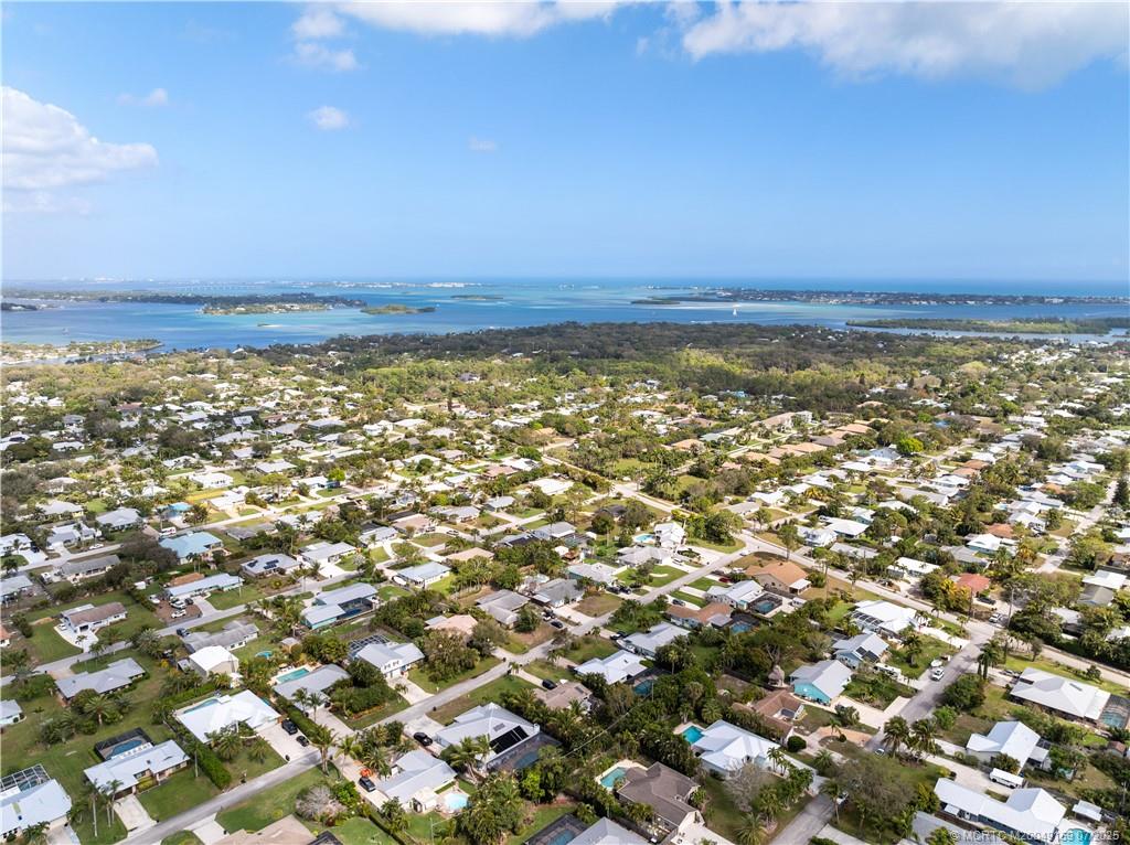 4805 SE Manatee Terrace