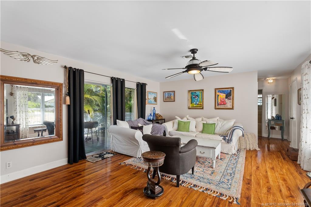 4805 SE Manatee Terrace