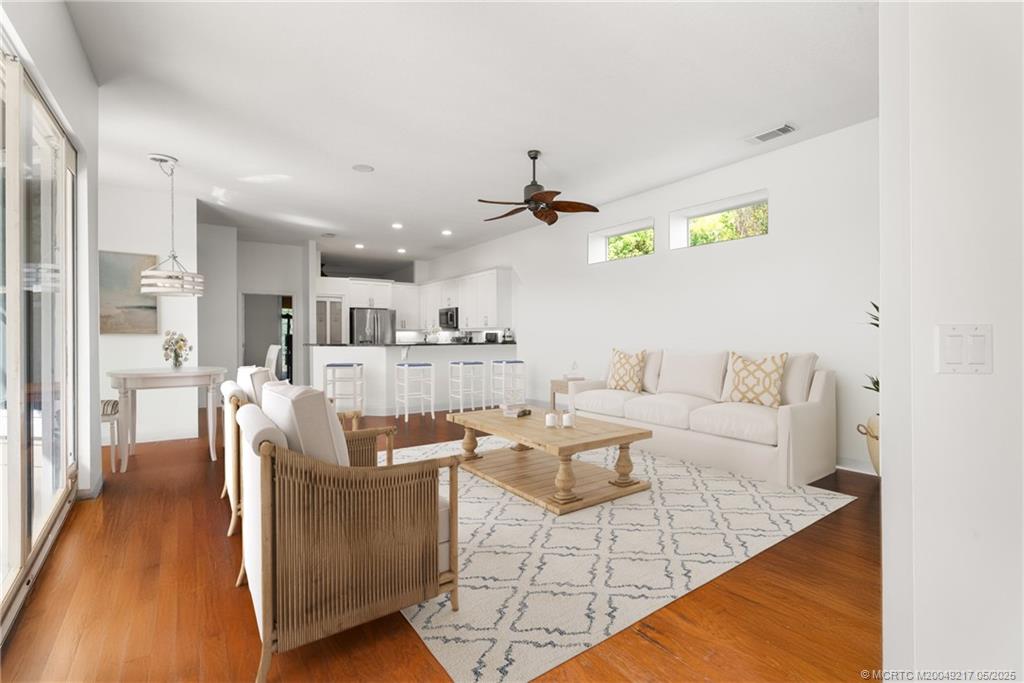 446 NE Little Mullet Ct