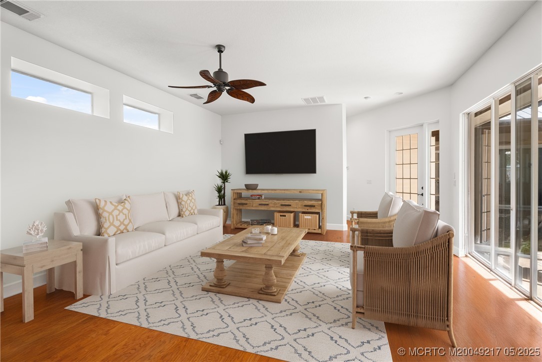 446 NE Little Mullet Ct