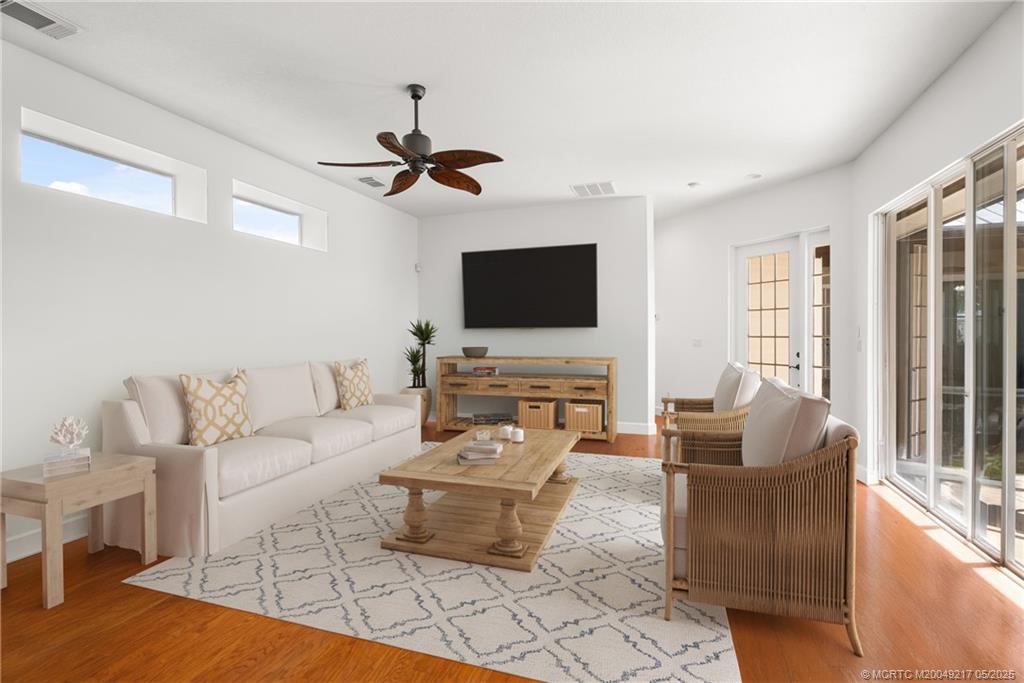 446 NE Little Mullet Ct