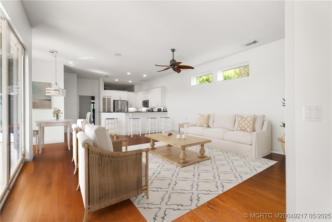 446 NE Little Mullet Ct