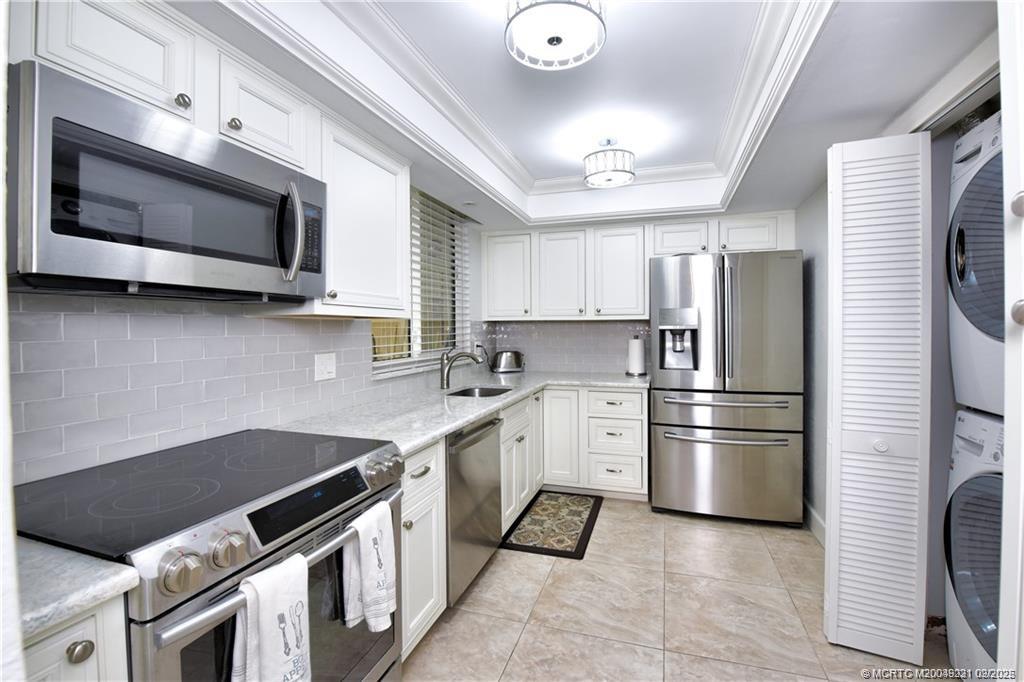 3442 NE Causeway Blvd 103