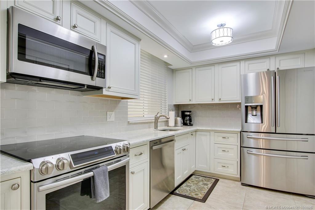 3442 NE Causeway Blvd 103