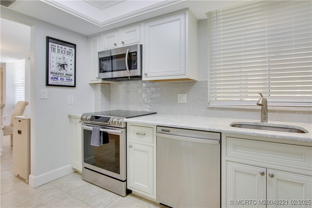 3442 NE Causeway Blvd 103