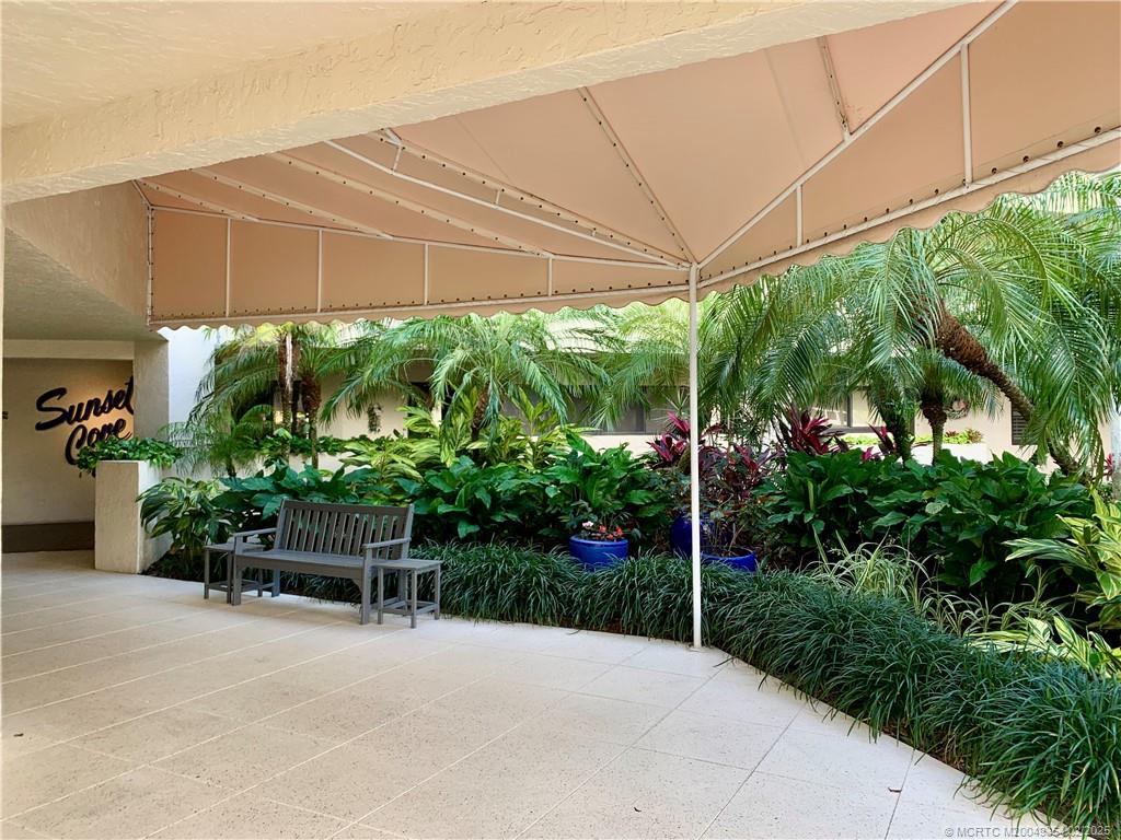 625 NW North River Drive 401