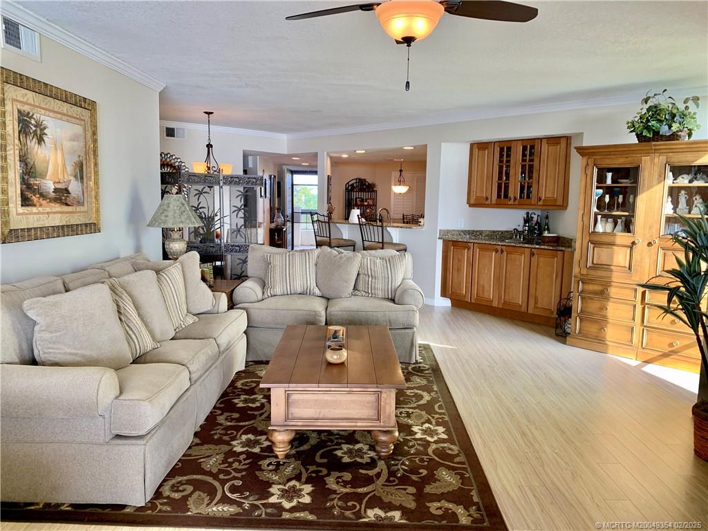 625 NW North River Drive 401