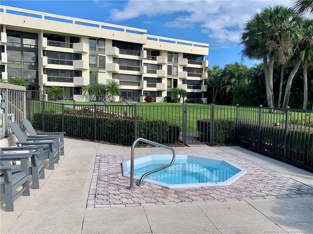 625 NW North River Drive 401